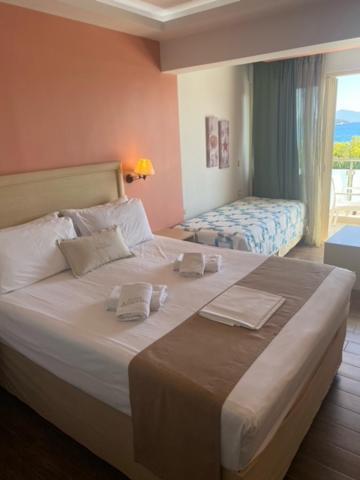 Armeno Beach Hotel Нідрі Екстер'єр фото