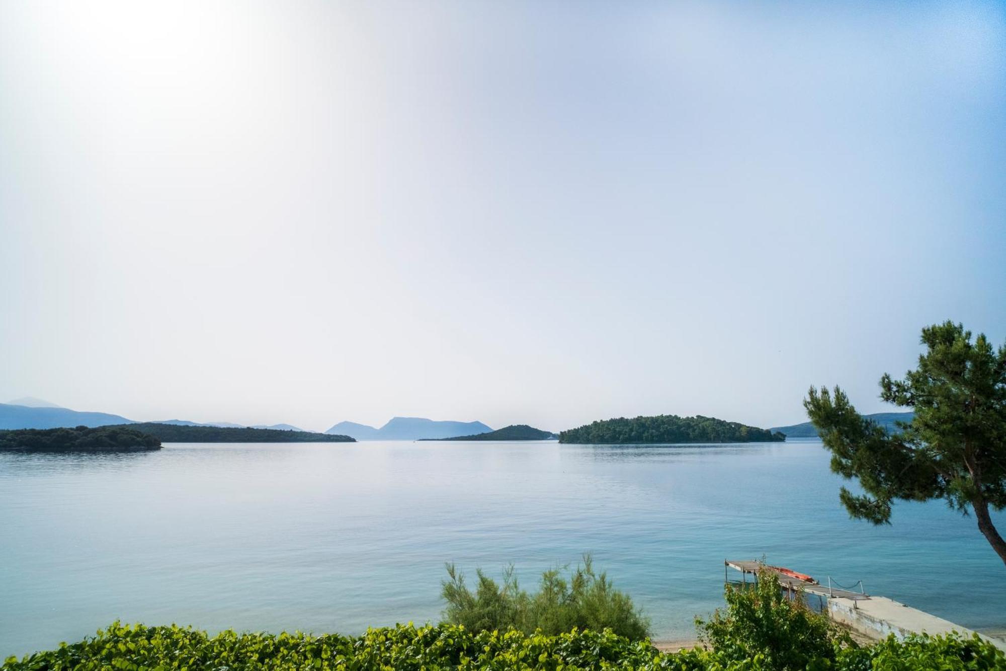 Armeno Beach Hotel Нідрі Екстер'єр фото